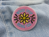 Sonnenblumen Patch auf blauer Jeans