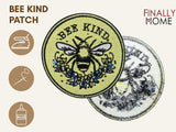  Vorder- und Rückseite des Patches, mit Bügelfolie. „Finally Home“ Logo und Nutzungsoptionen: Aufbügeln, Aufnähen, Aufkleben mit Textilkleber