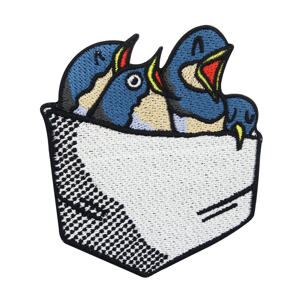 Weiß, blauer Baby Vögel in Tasche Patch 