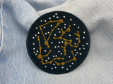 Sternenbilder Patch auf blauer Jeans