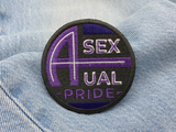 A Sexual Pride Patch auf blauer Jeans
