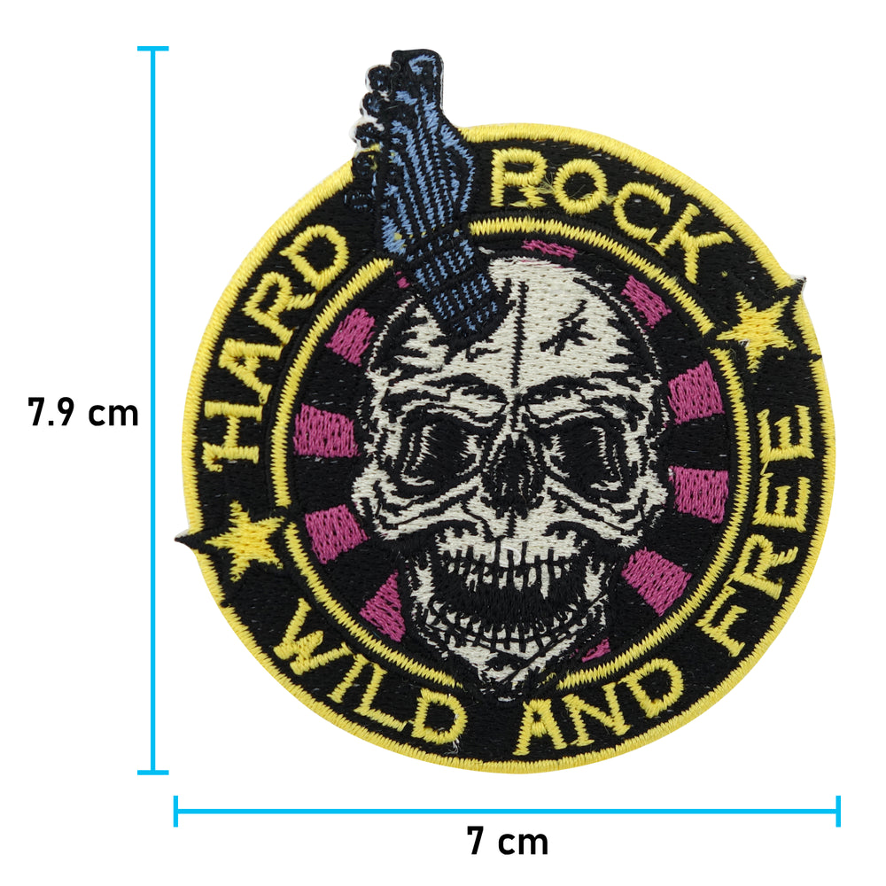 Totenkopf Patch mit der Maße: 7,9 x 7 cm 