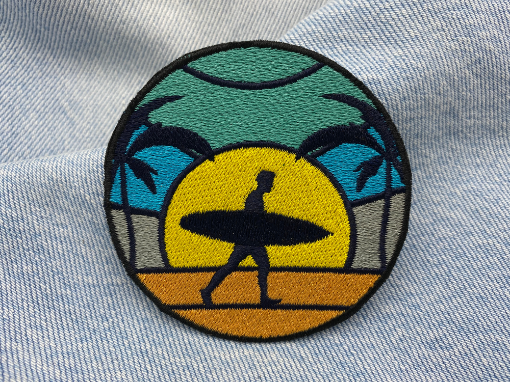 Surfer Patch auf blauer Jeans