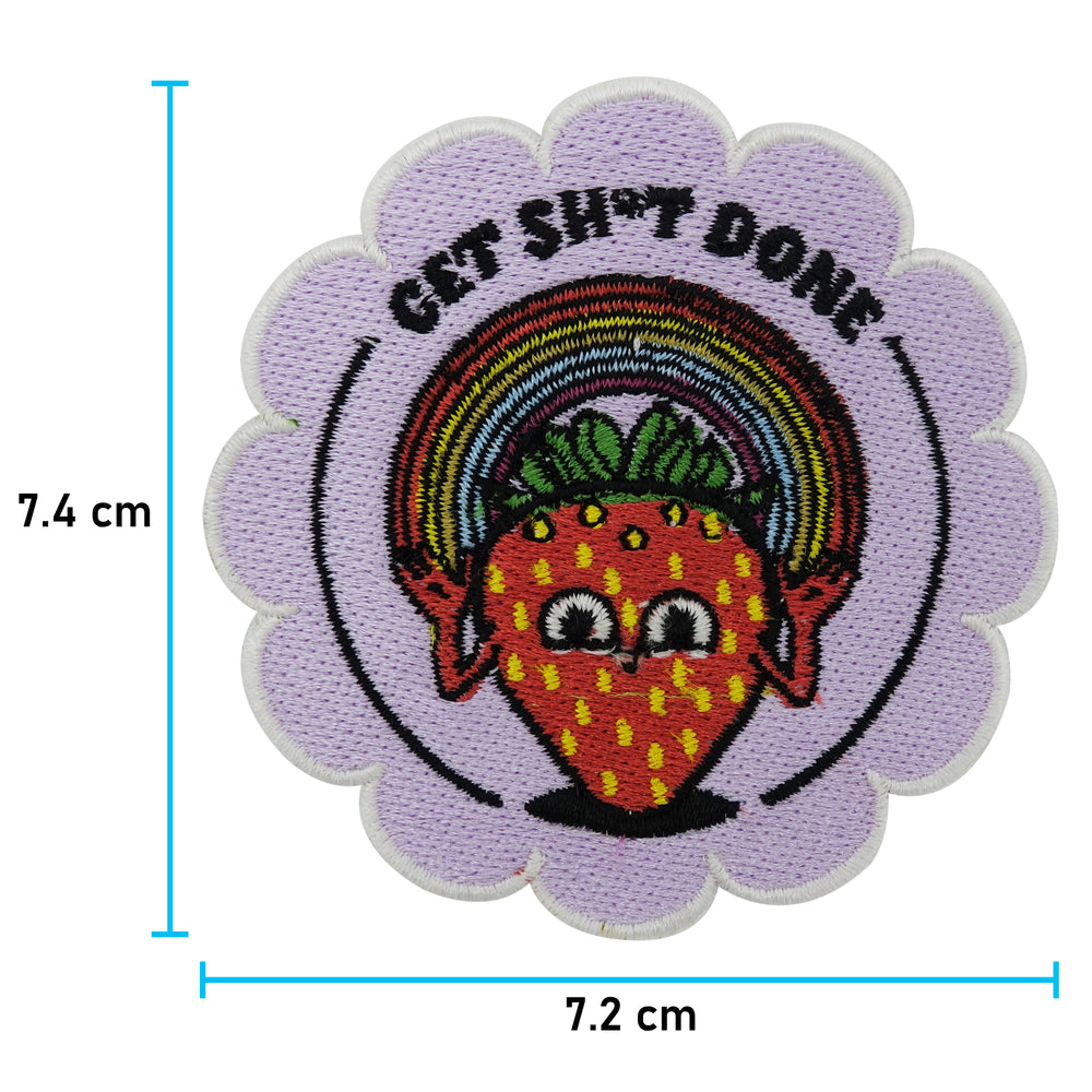 Erdbeer Patch mit der Maße: 7,4 x 7,2 cm