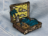 Strand im Koffer Patch auf hellblauer Jeans