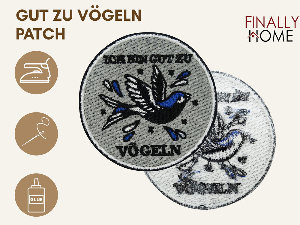 Vorder- und Rückseite des Patches, mit Bügelfolie. „Finally Home“ Logo und Nutzungsoptionen: Aufbügeln, Aufnähen, Aufkleben mit Textilkleber