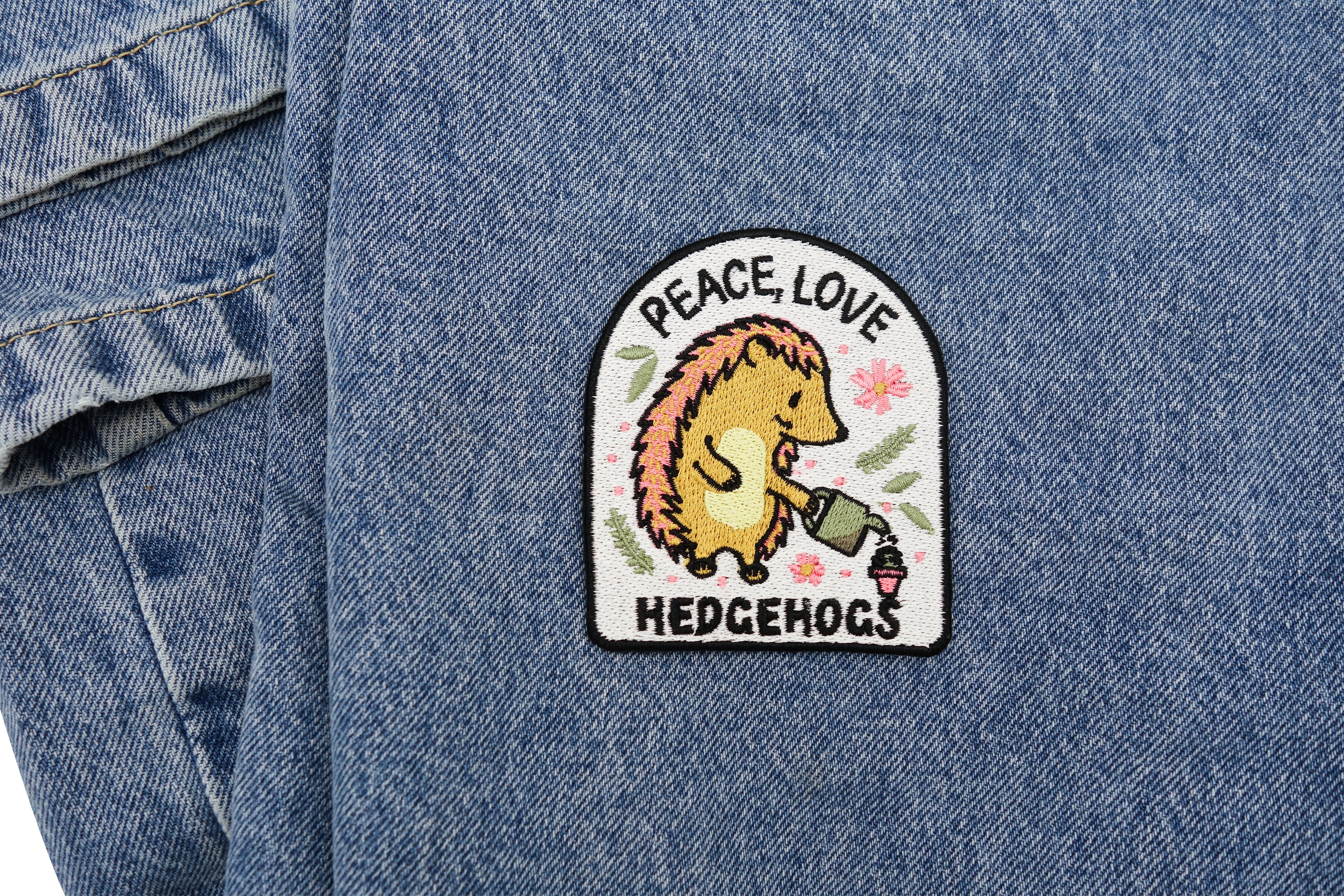 Igel Patch auf blauer Jeans