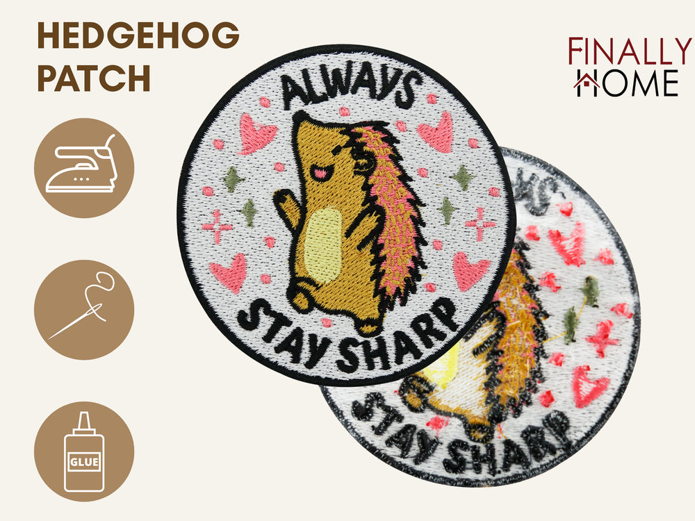 Vorder- und Rückseite des Patches, mit Bügelfolie. „Finally Home“ Logo und Nutzungsoptionen: Aufbügeln, Aufnähen, Aufkleben mit Textilkleber