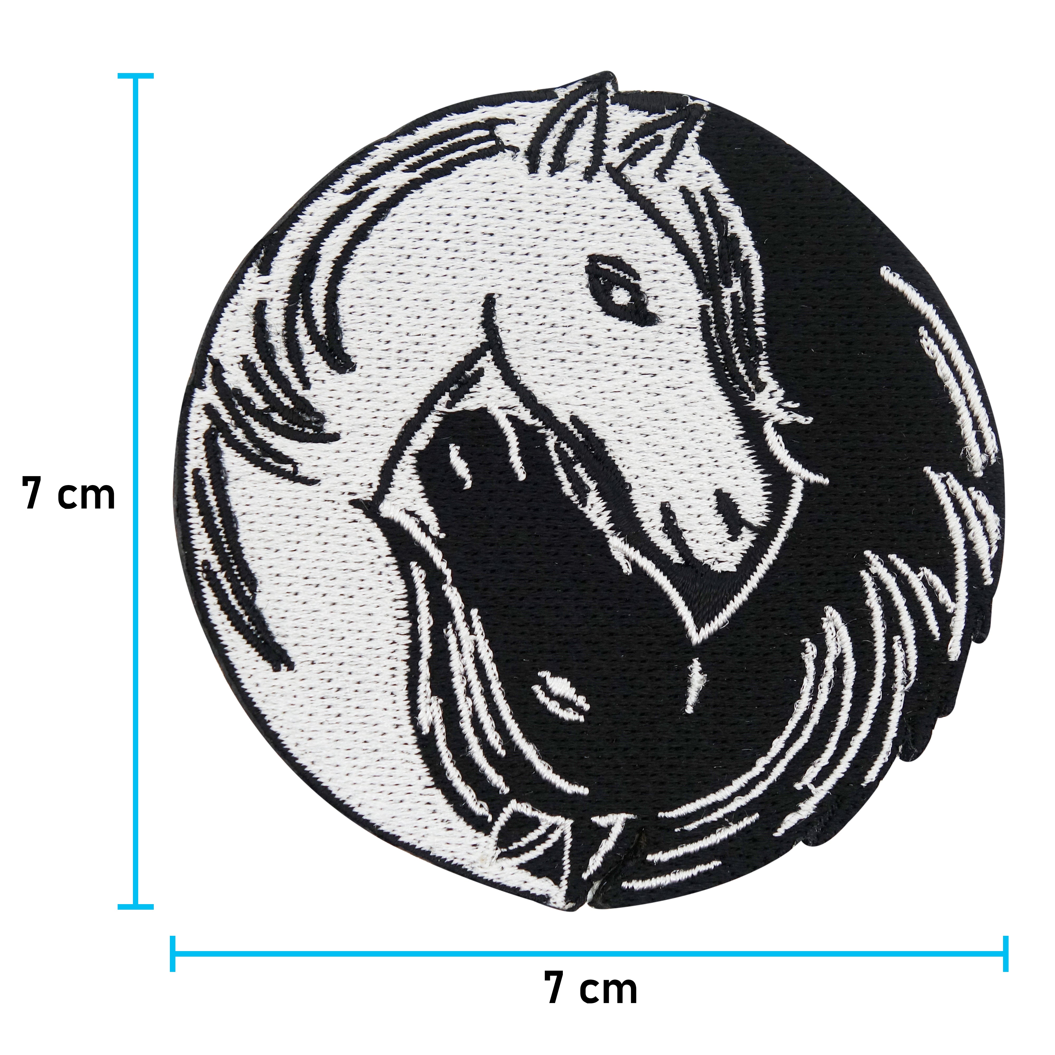 Pferdeköpfe Patch mit der Maße: 7 x 7 cm