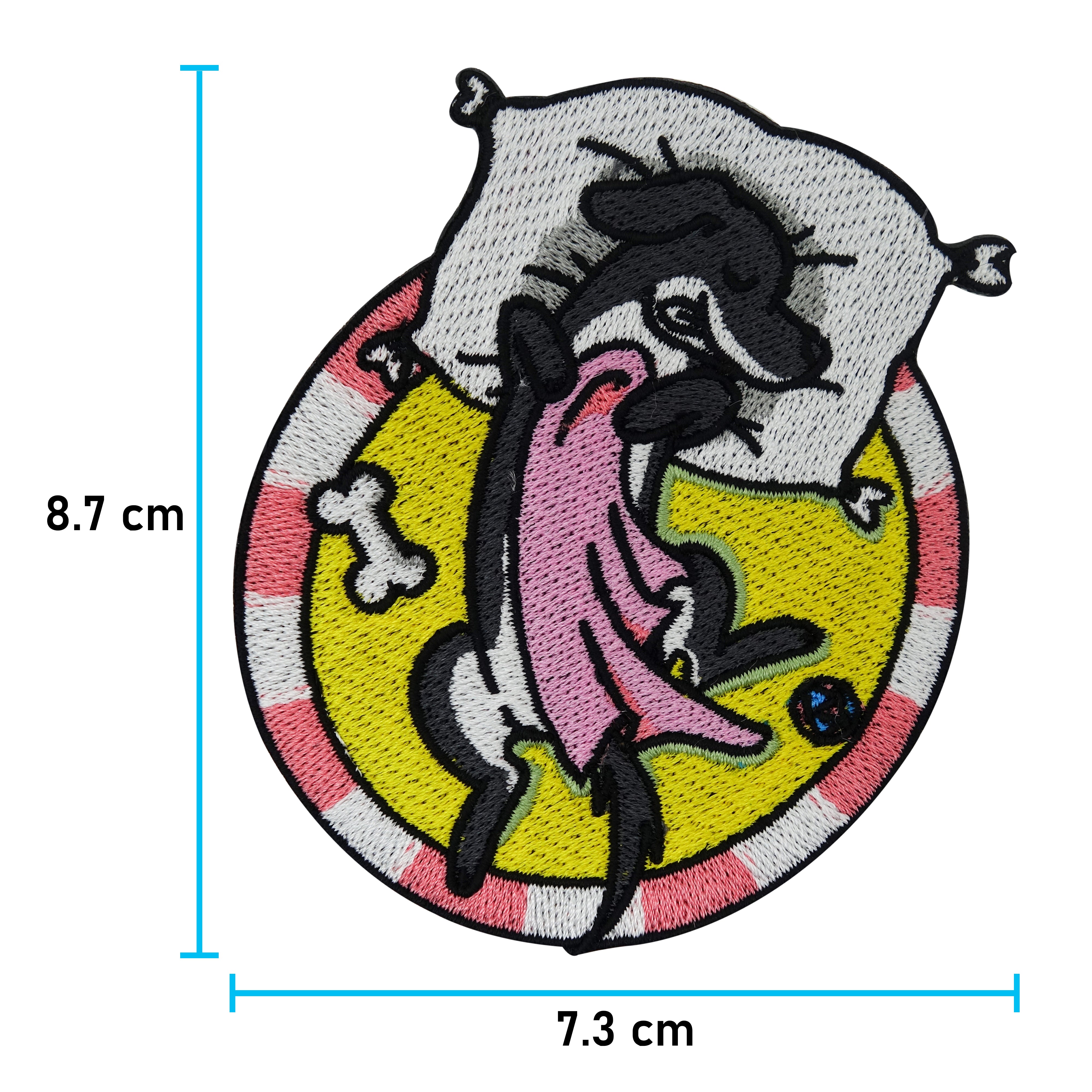 Schlafender Hund Patch mit der Maße: 8,7 x 7,3 cm