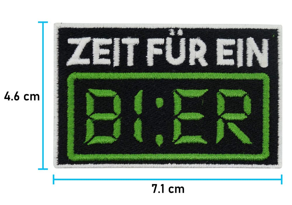 Zeit für ein Bier Patch mit der Maße: 4,6 x 7,1 cm