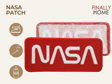 Vorder- und Rückseite des Patches, mit Bügelfolie. „Finally Home“ Logo und Nutzungsoptionen: Aufbügeln, Aufnähen, Aufkleben mit Textilkleber
