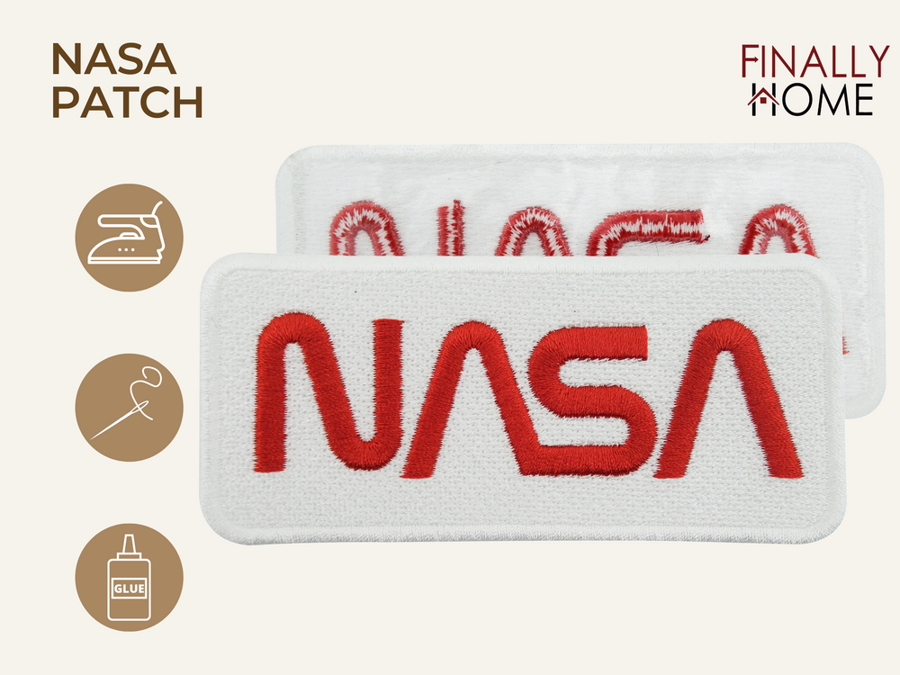 Vorder- und Rückseite des Patches, mit Bügelfolie. „Finally Home“ Logo und Nutzungsoptionen: Aufbügeln, Aufnähen, Aufkleben mit Textilkleber
