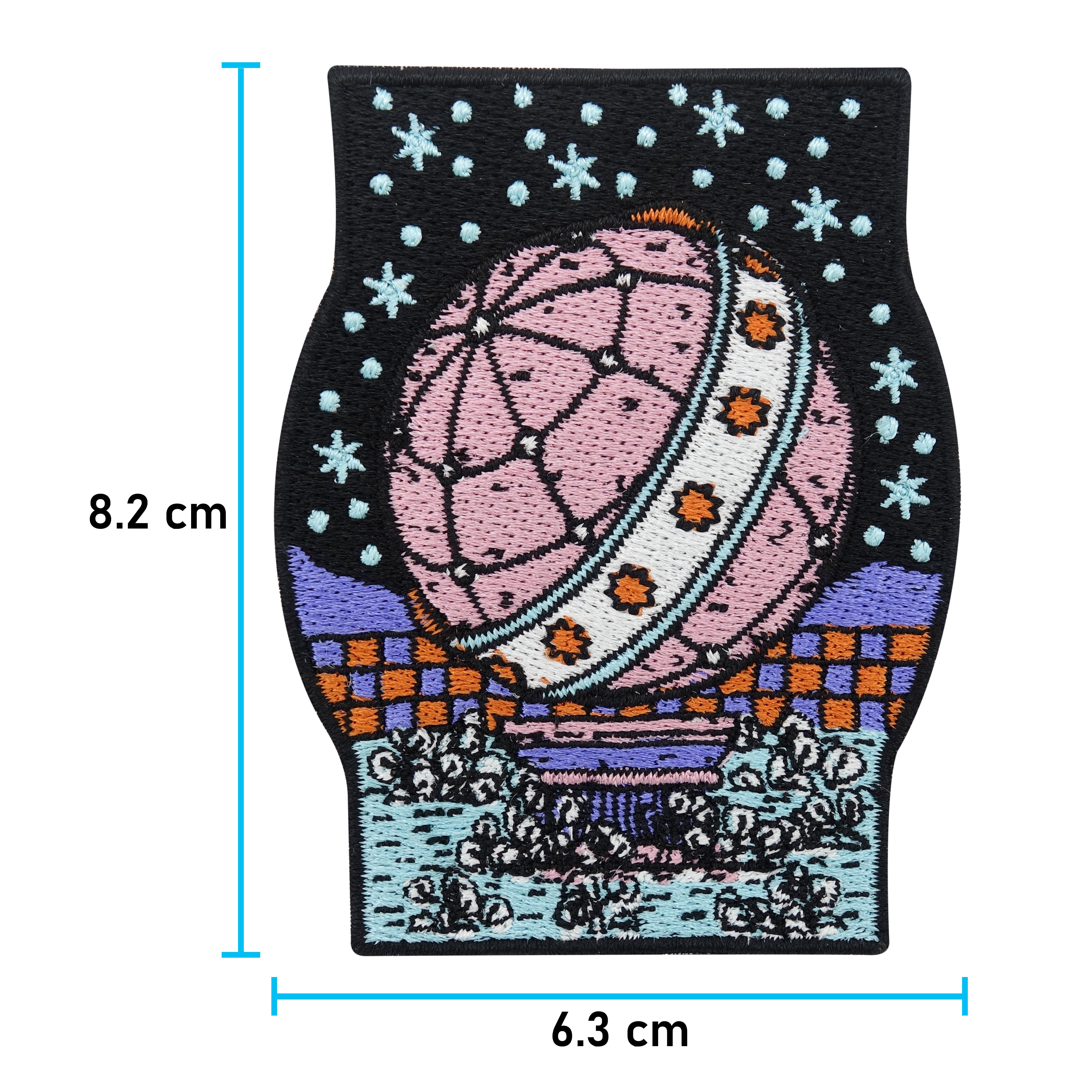 Rebirth of the World Patch mit der Maße: 8,2 x 6,3 cm
