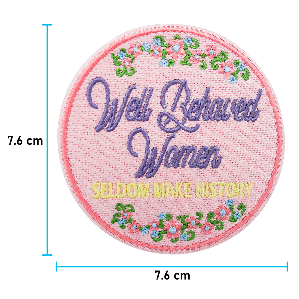 Well Behaved Women Patch mit der Maße: 7,6 x 7,6 cm