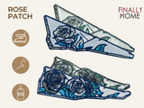 Vorder- und Rückseite der Patches, mit Bügelfolie. „Finally Home“ Logo und Nutzungsoptionen: Aufbügeln, Aufnähen, Aufkleben mit Textilkleber
