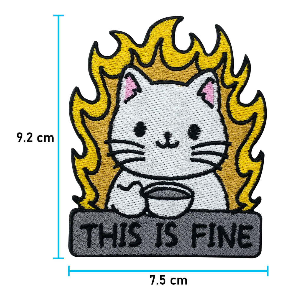 This Is Fine Katze Patch mit der Maße: 9,2 x 7,5 cm