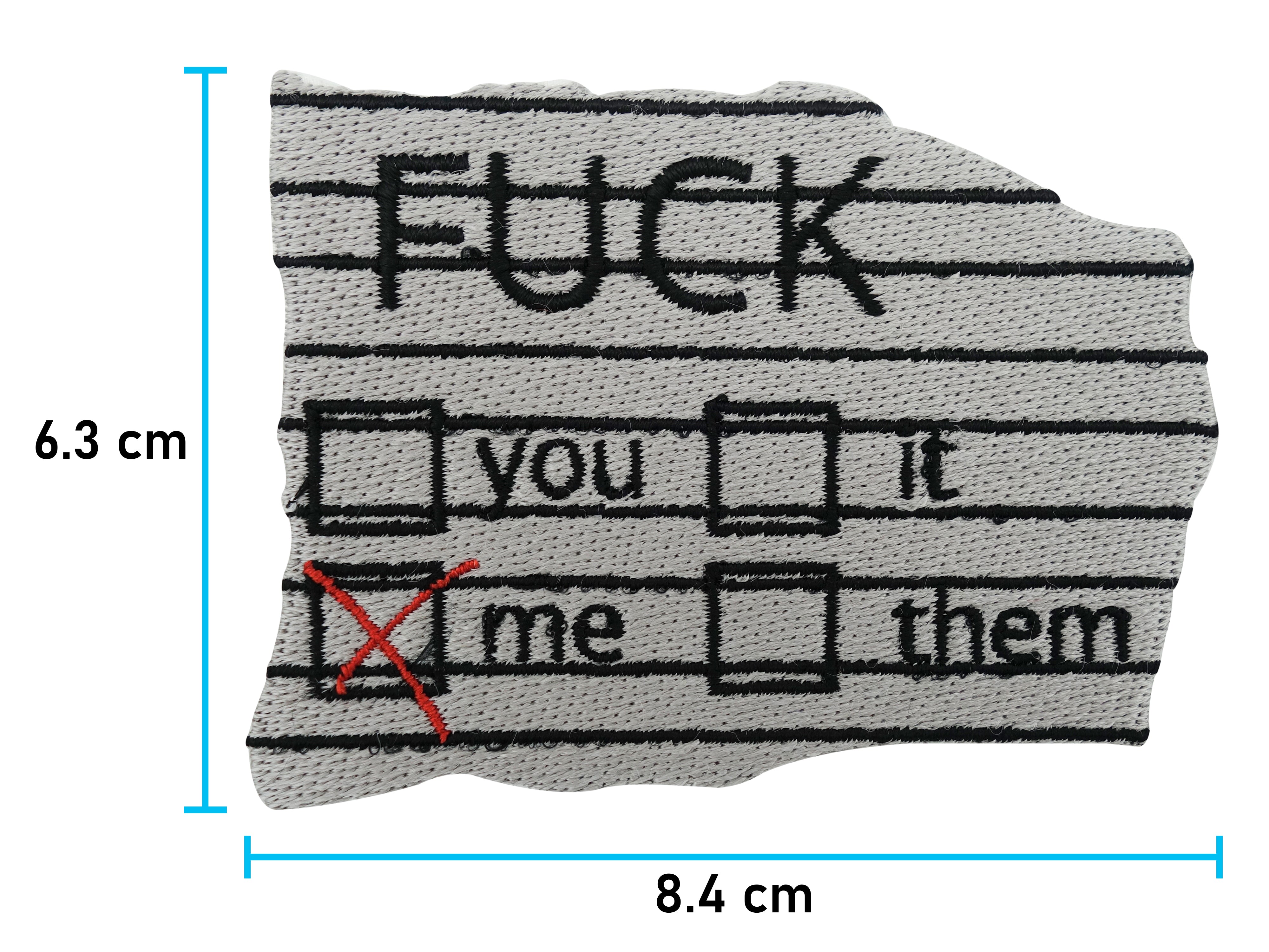 Fuck me Patch mit der Maße: 6,3 x 8,4 cm