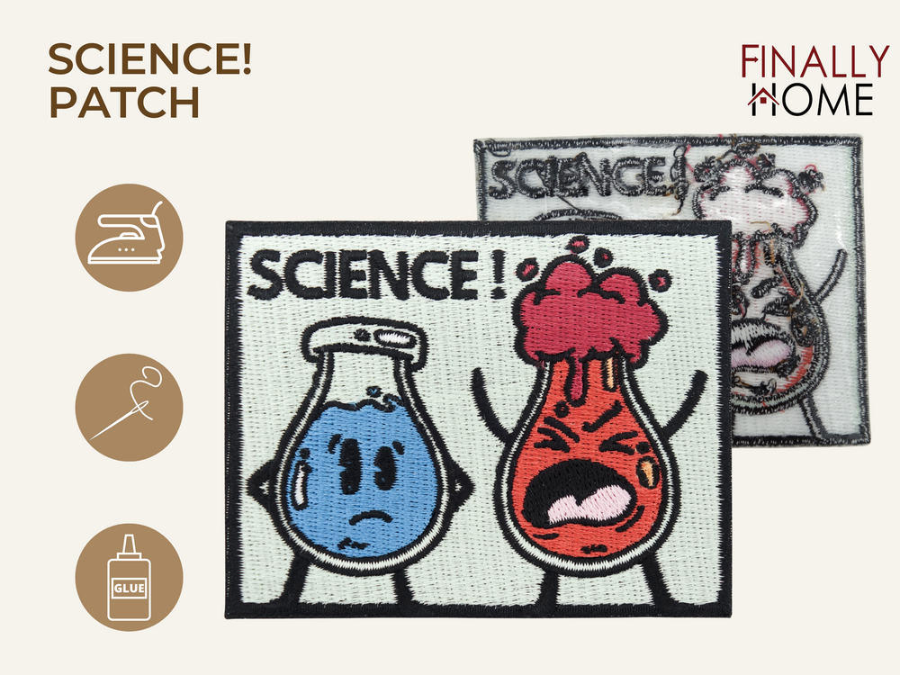 Vorder- und Rückseite des Patches, mit Bügelfolie. „Finally Home“ Logo und Nutzungsoptionen: Aufbügeln, Aufnähen, Aufkleben mit Textilkleber