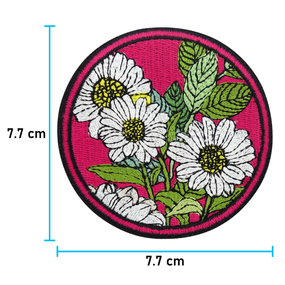 Roter Blumen Patch mit der Maße: 7,7 x 7,7 cm