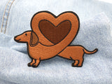 Dackel Patch auf hellblauer Jeans
