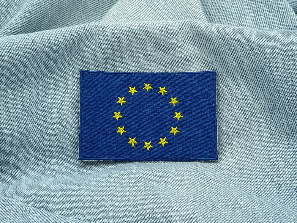 Europa Flagge Patch auf blauer Jeans