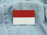 Indonesien Flagge Patch auf hellblauer Jeans