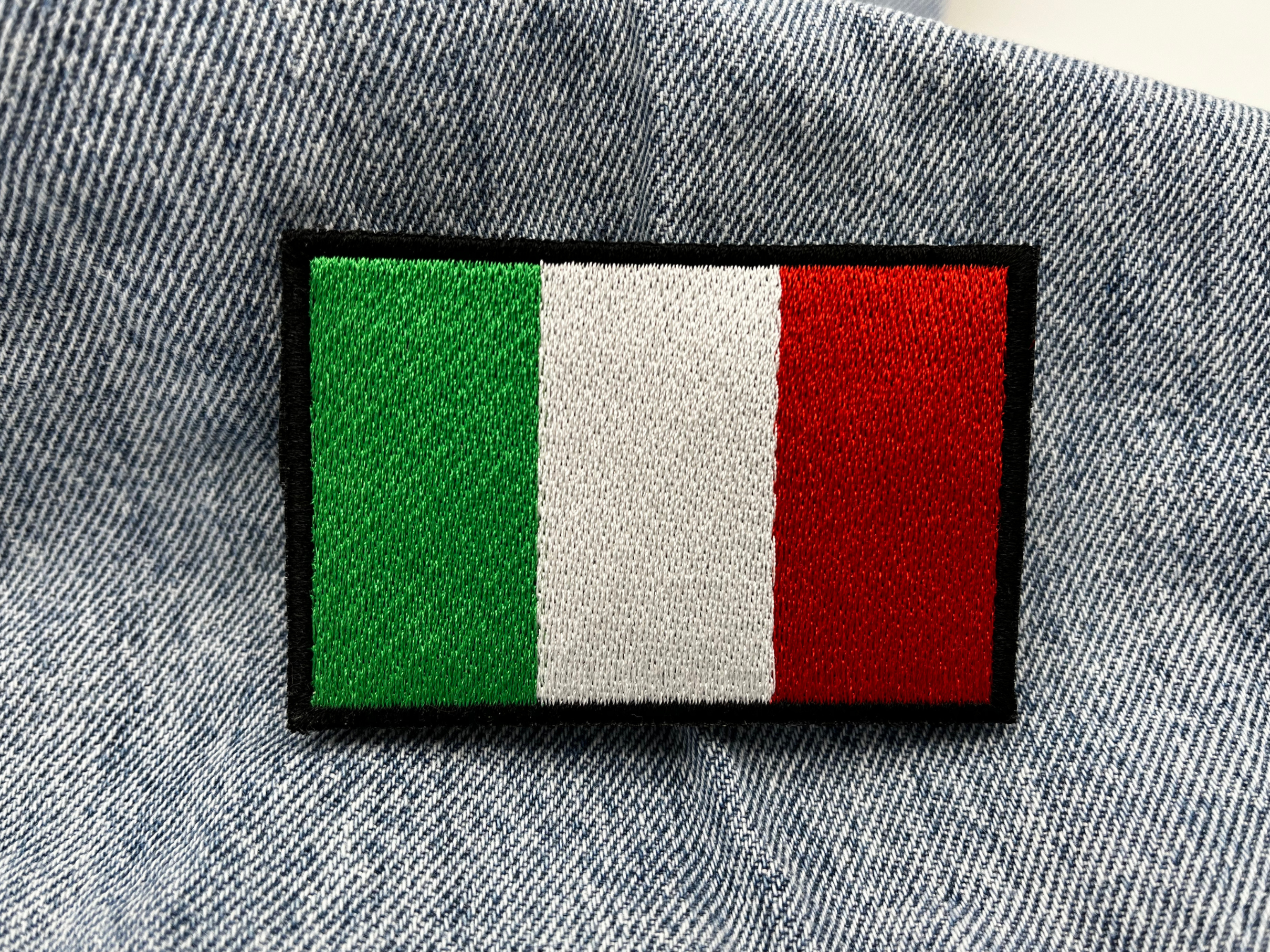 Italien Klettpatch auf blauer Jeans