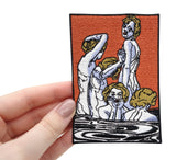 Women Taking a Bath Patch zum Aufbügeln Frauen Wasser Kunst Aufnäher