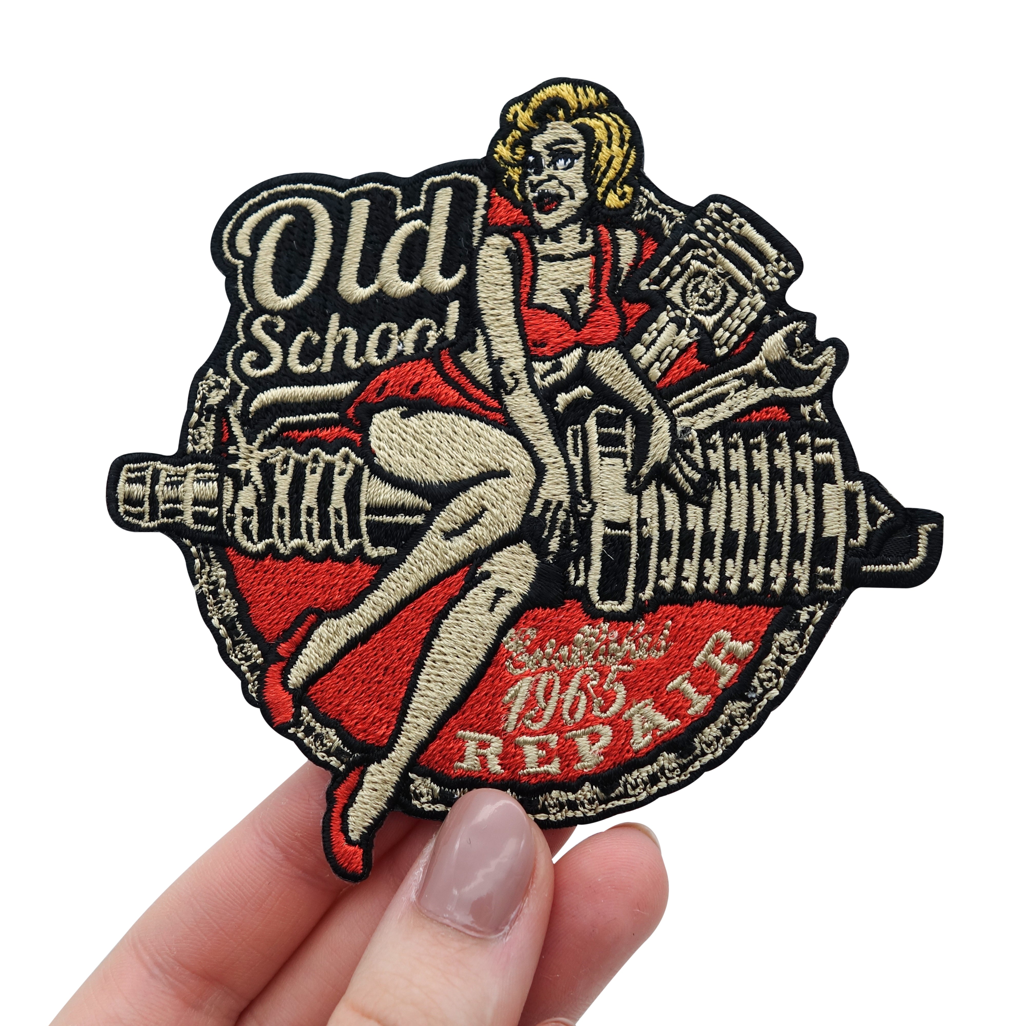 Old-School-Biker-Frau-auf-Motorrad-Schraube-Rückenaufnäher-Rückenpatch-Hand