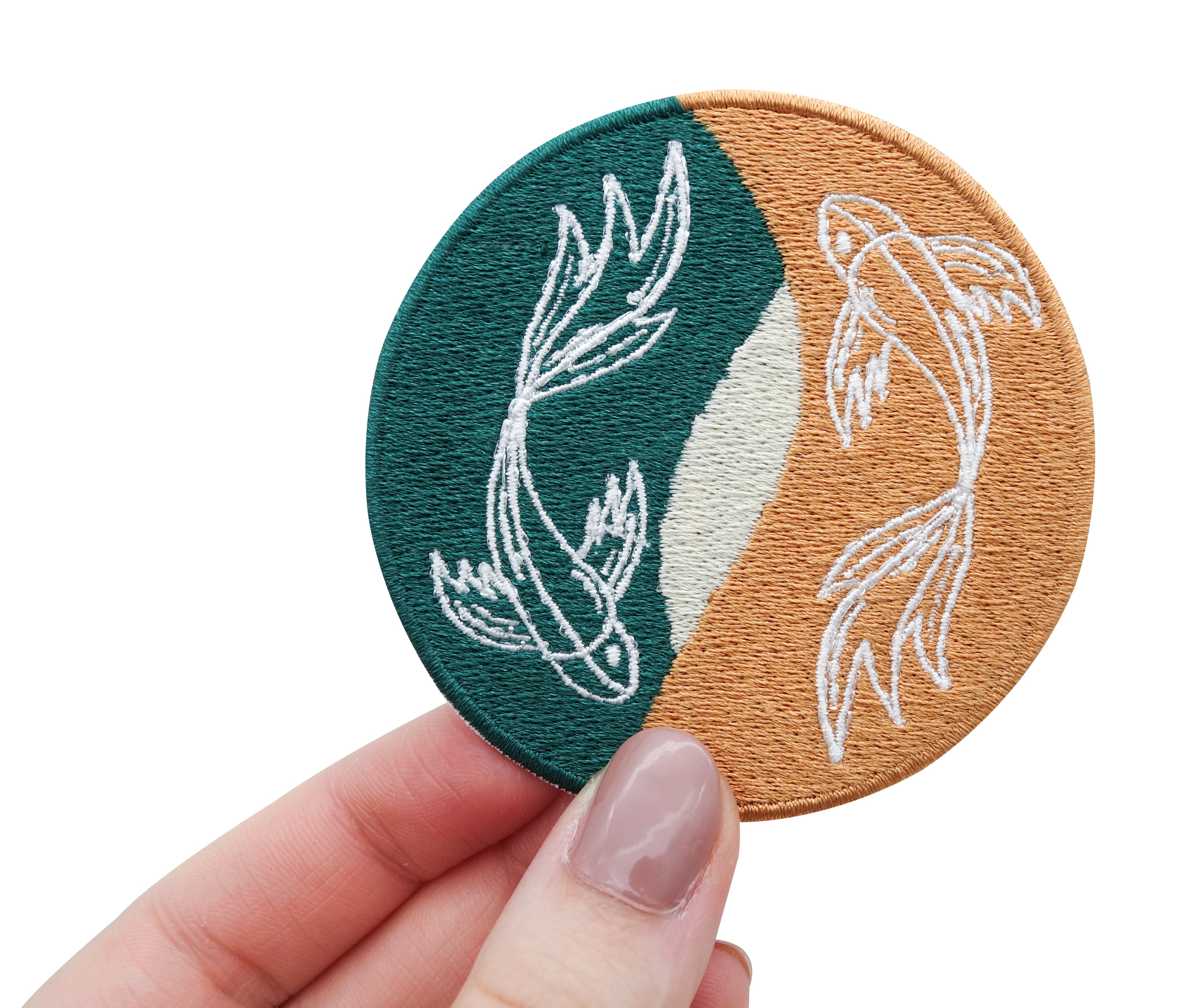 Yin-Yang-Fische-Koi-Bügelpatches-Bügelbild-Bügelsticker-Aufbügelflicken-Soul-of-the-Moon-Collection-Hand